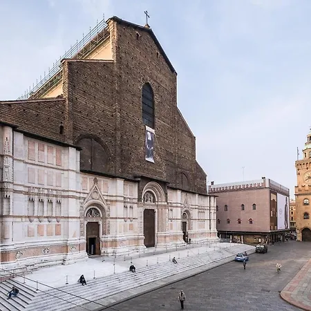 Urbanicooh Garisenda - Piazza Maggiore View Daire *