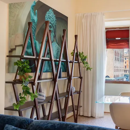 Urbanicooh Garisenda - Piazza Maggiore View * Bolonya