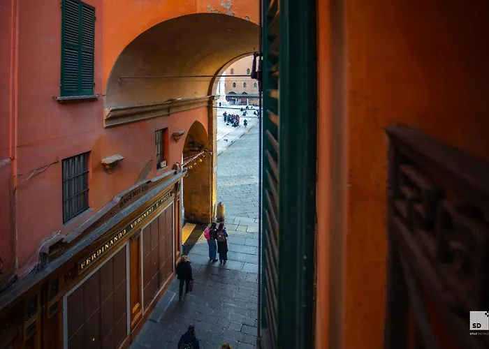 Urbanicooh Garisenda - Piazza Maggiore View Bologne