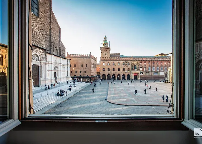 Urbanicooh Garisenda - Piazza Maggiore View Διαμέρισμα Μπολόνια