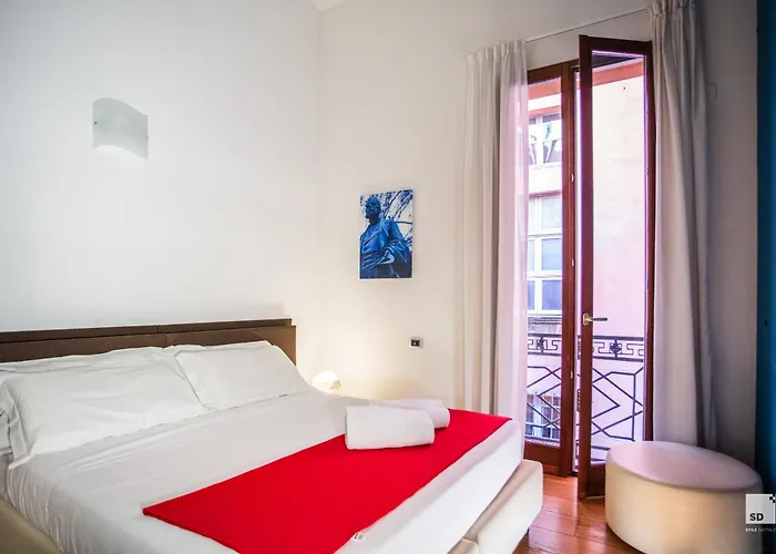 Urbanicooh Garisenda - Piazza Maggiore View