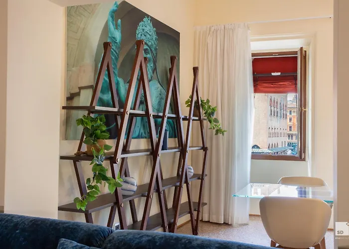 Urbanicooh Garisenda - Piazza Maggiore View * ボローニャ