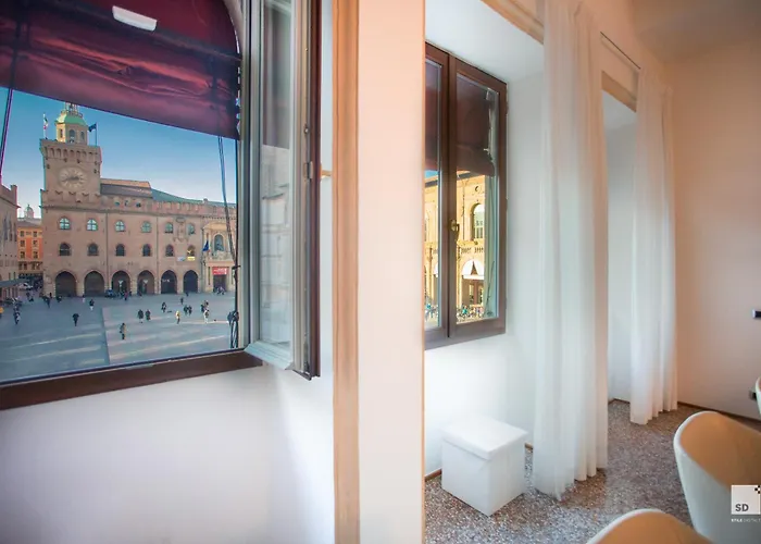 Urbanicooh Garisenda - Piazza Maggiore View Bologne