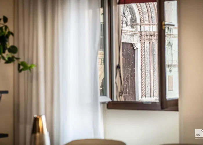 Apartment Urbanicooh Garisenda - Piazza Maggiore View Bologna