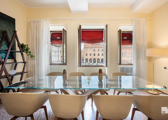 Apartment Urbanicooh Garisenda - Piazza Maggiore View Bologna