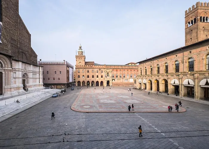 Appartement Urbanicooh Garisenda - Piazza Maggiore View *